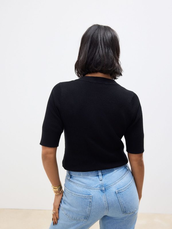 Black Button Up Crew Neck Short Sleeve Top With Linen - Image 4