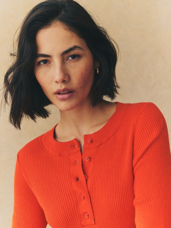 Red Button Up Crew Neck Short Sleeve Top With Linen - Image 5
